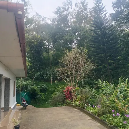 Anivilla Holiday Home Kunjithanny Anachal Exterior photo