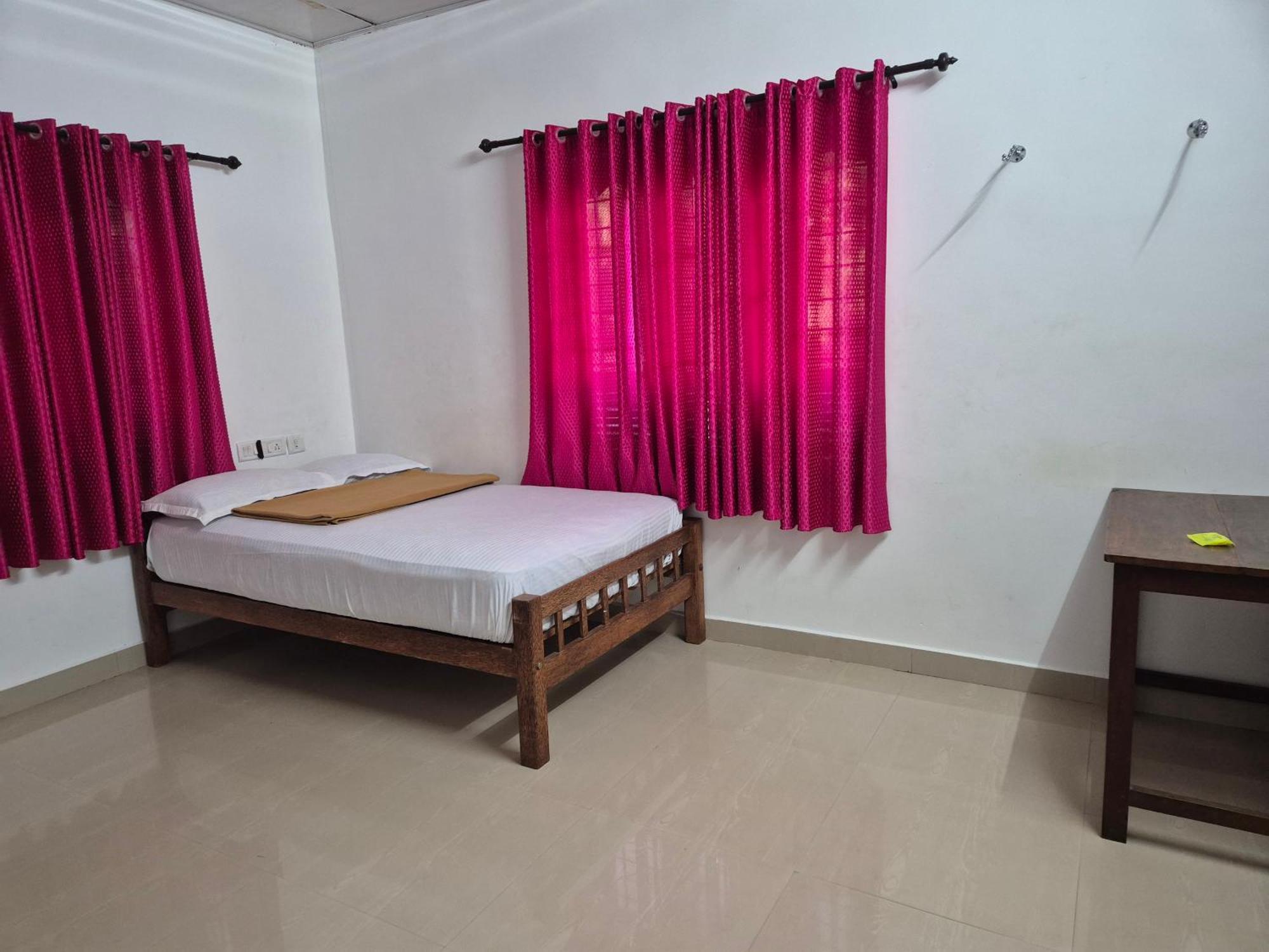 Holiday home Anivilla Kunjithanny Anachal
