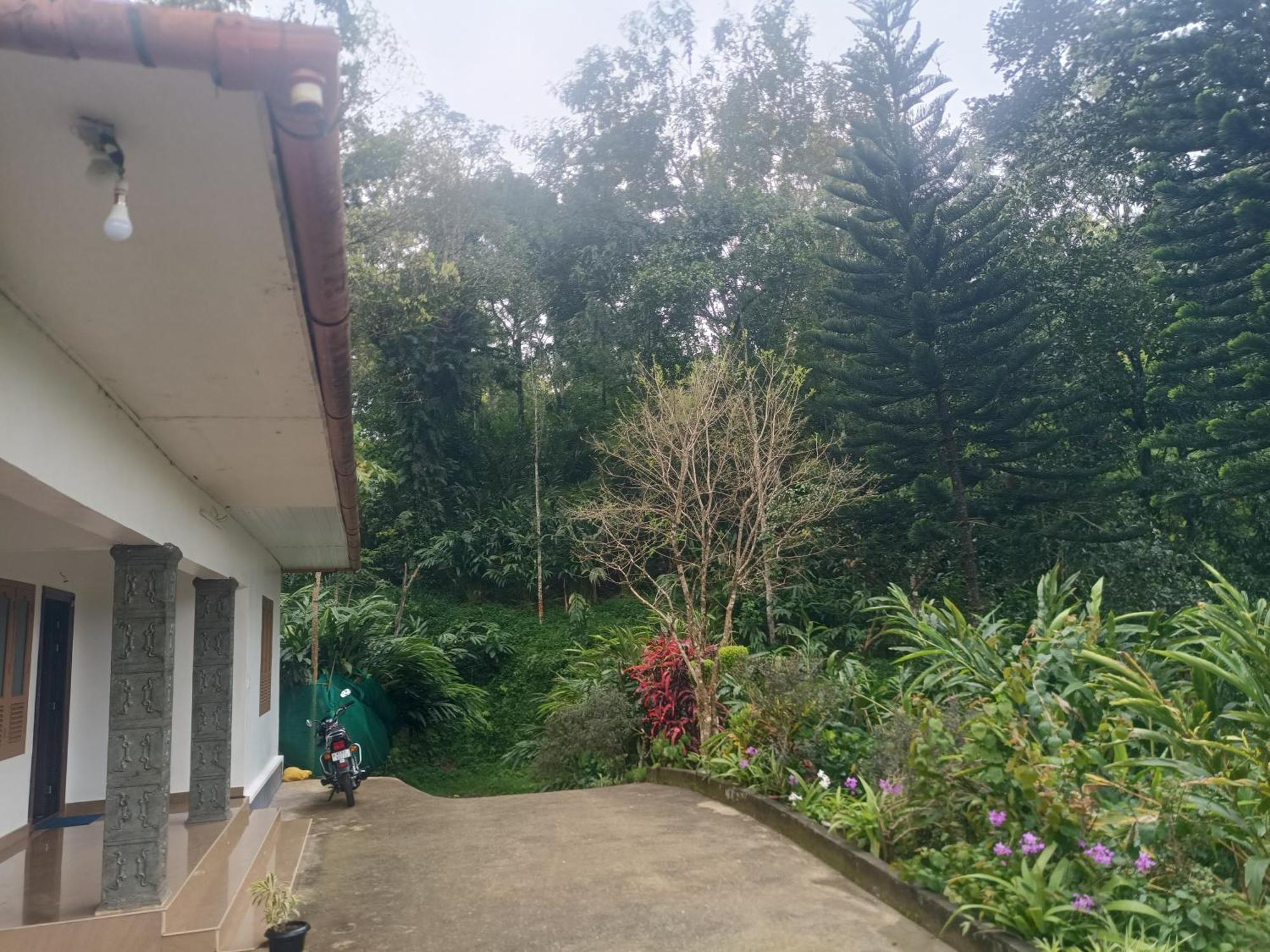 Anivilla Kunjithanny Anachal